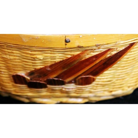 Vtg 1970s Natural Woven Small Duck Basket Tan Chicken Bird Country Farmhouse - Picture 7 of 12